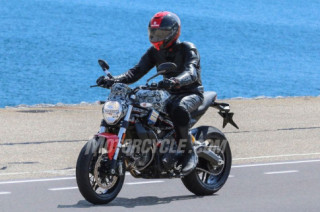 Ducati Monster 800 2017 lộ diện trên đường chạy thử nghiệm