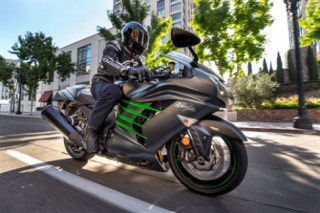 Kawasaki làm mới dòng Ninja 2015 