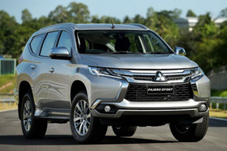 Mitsubishi Pajero Sport giảm giá 200 triệu đồng bản số sàn