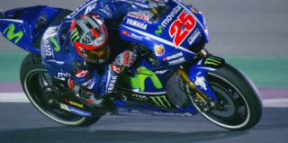 MotoGP: Khán giả Việt vô cùng hứng khởi khi quốc kỳ Việt Nam xuất hiện trên chiếc xe đua YZR-M1