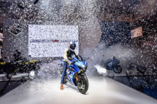 Suzuki GSX-R1000 2017 chính thức lên kệ vào tháng 5, với giá bán từ 374 triệu đồng