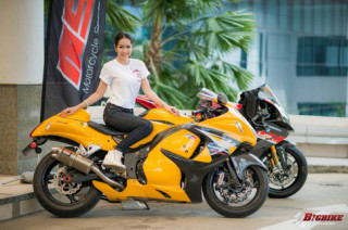 Suzuki HAYABUSA GSX-R1300 đọ dáng bên Hot Girl Thái