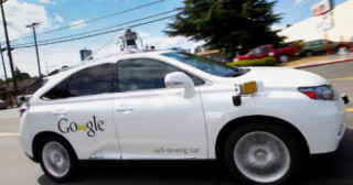 Xe tự lái Google “cầu cứu” Quốc hội Mỹ