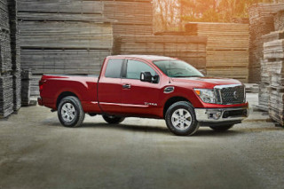 2017 Nissan Titan King Cab lấy gì giành ngôi vương?