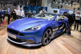 Aston Martin Vanquish S Volante 2018 giá 7,1 tỷ đồng