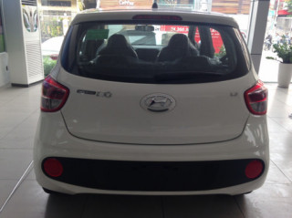 Bán xe Hyundai Grand i10 với giá khuyến mãi năm 2018 giao ngay