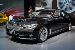 BMW 760Li xDrive V12 Excellence đến Đông Nam Á