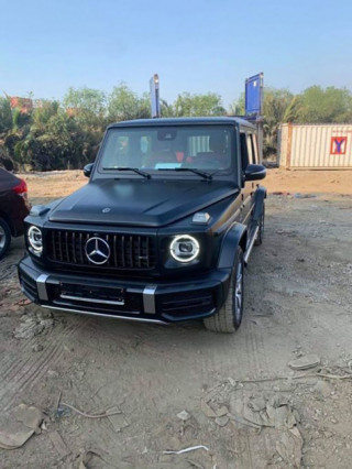 Cận cảnh hai siêu phẩm Mercedes-AMG G63 và Lamborghini Urus vừa cập bến Việt Nam