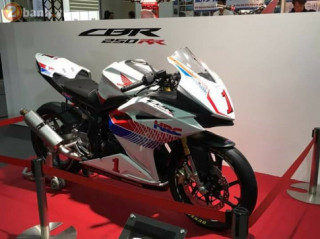 Chiêm ngưỡng Honda CBR250RR phiên bản đường đua của đội Honda Racing