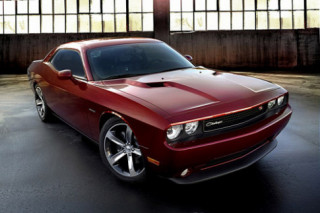  Dodge Challenger ra phiên bản kỷ niệm 100 năm 