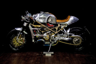 Ducati S4R Cỗ máy thiết giáp đến từ Metalbike Garage