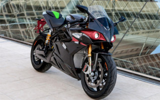  Energica Ego 45 - siêu xe Ferrari của môtô điện 