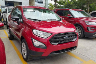 Ford EcoSport giảm giá 90 triệu đồng, cạnh tranh Hyundai KONA