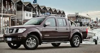 Giá xe bán tải Nissan Navara