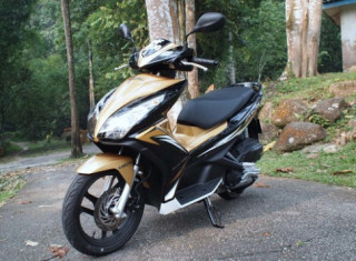  Honda Air Blade 125 FI giá 2.400 USD tại Malaysia 