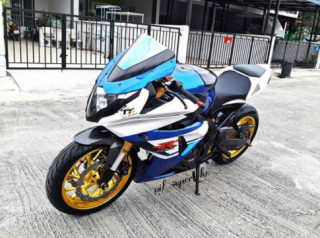 Honda CB650F độ khá lôi cuốn theo phong cách GSX-R1000