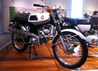  Honda SS50 1967 nguyên bản trên đất Nhật 