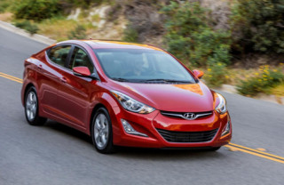  Hyundai Elantra 2016 thêm trang bị 