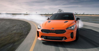 Kia Stinger 2021 nâng cấp động cơ V6 twin-turbo 3.3L mạnh 380 sức ngựa