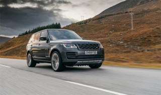 Lô xe Range Rover Sport và Velar mới về tới đại lý chính hãng tại Việt Nam