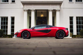 McLaren 570S đổi màu mới kỷ niệm Valentine