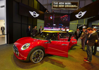  Mini Clubman 6 cửa concept trình làng 