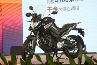 Môtô phượt Honda CB190X 2017 chính thức trình làng