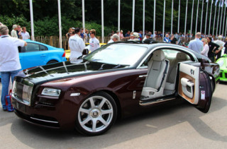  Rolls-Royce bán gần 2.000 xe trong nửa đầu 2014 