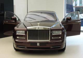  Rolls-Royce Phantom EWB giá 30 tỷ đồng ở Việt Nam 