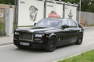 Rolls-Royce Phantom mới hiện nguyên hình