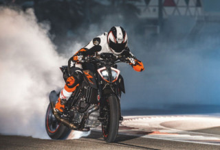 Siêu naked bike 2020 KTM 1290 Super Duke R ra mắt, chốt giá gần 500 triệu đồng