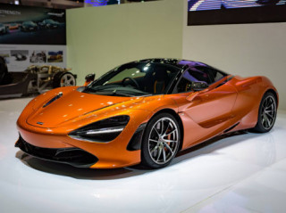 Siêu xe 5,8 tỷ đồng McLaren 720S cập bến Đông Nam Á