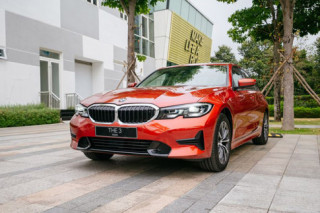 So sánh BMW 320i Sport Line vừa ra mắt và Mercedes-Benz C180