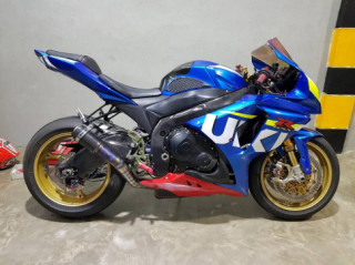 Suzuki GSX-R1000 bản nâng cấp chi tiết tại NBB Racing