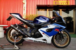 Suzuki GSX-R1000 huyền thoại tốc độ nhẹ nhàng đầy sức thuyết phục