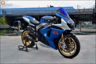 Suzuki GSX-R1000 Mãnh thú hạng nặng từ bản độ Full Option