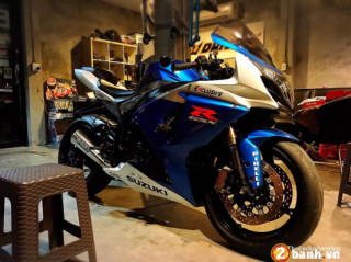 Suzuki GSX-R1000 siêu chất trong bản độ đầy đồ hiệu tại Thái Lan