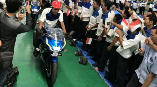 Suzuki GSX-R150 đầu tiên chính thức xuất xưởng