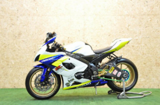 Suzuki GSX-R600 Hồi sinh một huyền thoại trong Series GSX-R