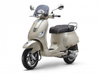 Vespa Elegante 150 Special Edition lên kệ giá 33,5 triệu đồng