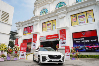 VinFast đóng cửa hệ thống showroom tại các trung tâm thương mại