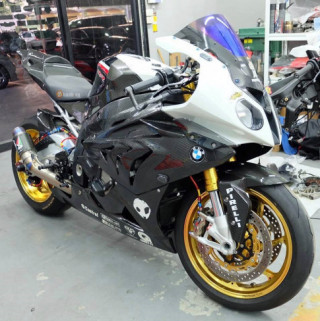 Bản độ siêu hoành tráng với BMW S1000RR của dân chơi Thái