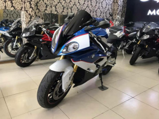 BMW s1000rr 2016 ABS trắng xanh,6/2016 odo 3028km,HQCN,chính chũ sang tên ũy quyền một nốt nhạc