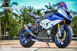 BMW S1000RR đầy mê hoặc trong bản độ Sharks of brackish