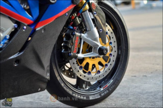 BMW S1000RR độ ‘Carbon’ hóa trong từng chi tiết