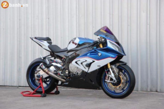 BMW S1000RR độ siêu khủng với bản độ cực chất trong từng centimet