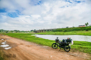 Chàng trai chạy Honda 67 