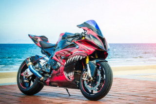 Con cá mập đầy máu lửa BMW S1000RR của dân chơi Việt