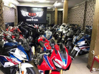 Lên cho vương cá bmws1000rr 2017 mâm 7 cây Hp 4,hải quan có sẵn ra tên trong ngày