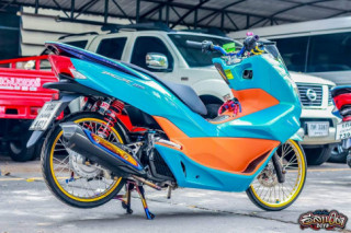 PCX 150 độ tone màu Nitron đầy sang trọng của biker xứ chùa vàng